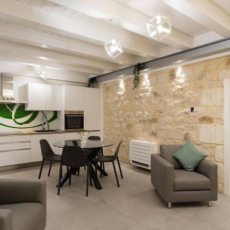 Lovely Modern Apartment モーディカ エクステリア 写真