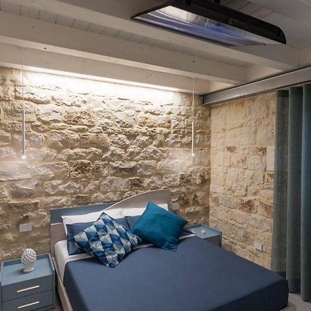 Lovely Modern Apartment モーディカ エクステリア 写真