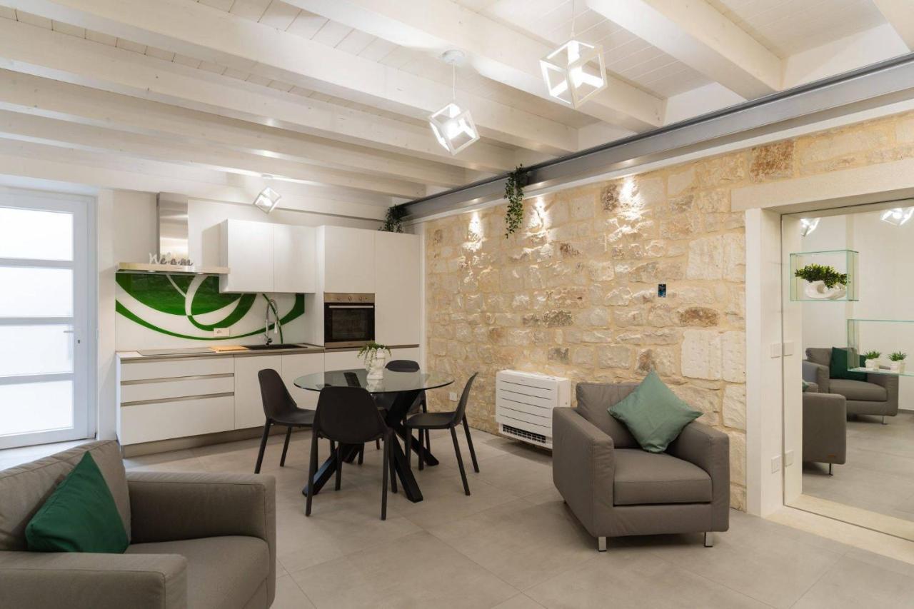 Lovely Modern Apartment モーディカ エクステリア 写真