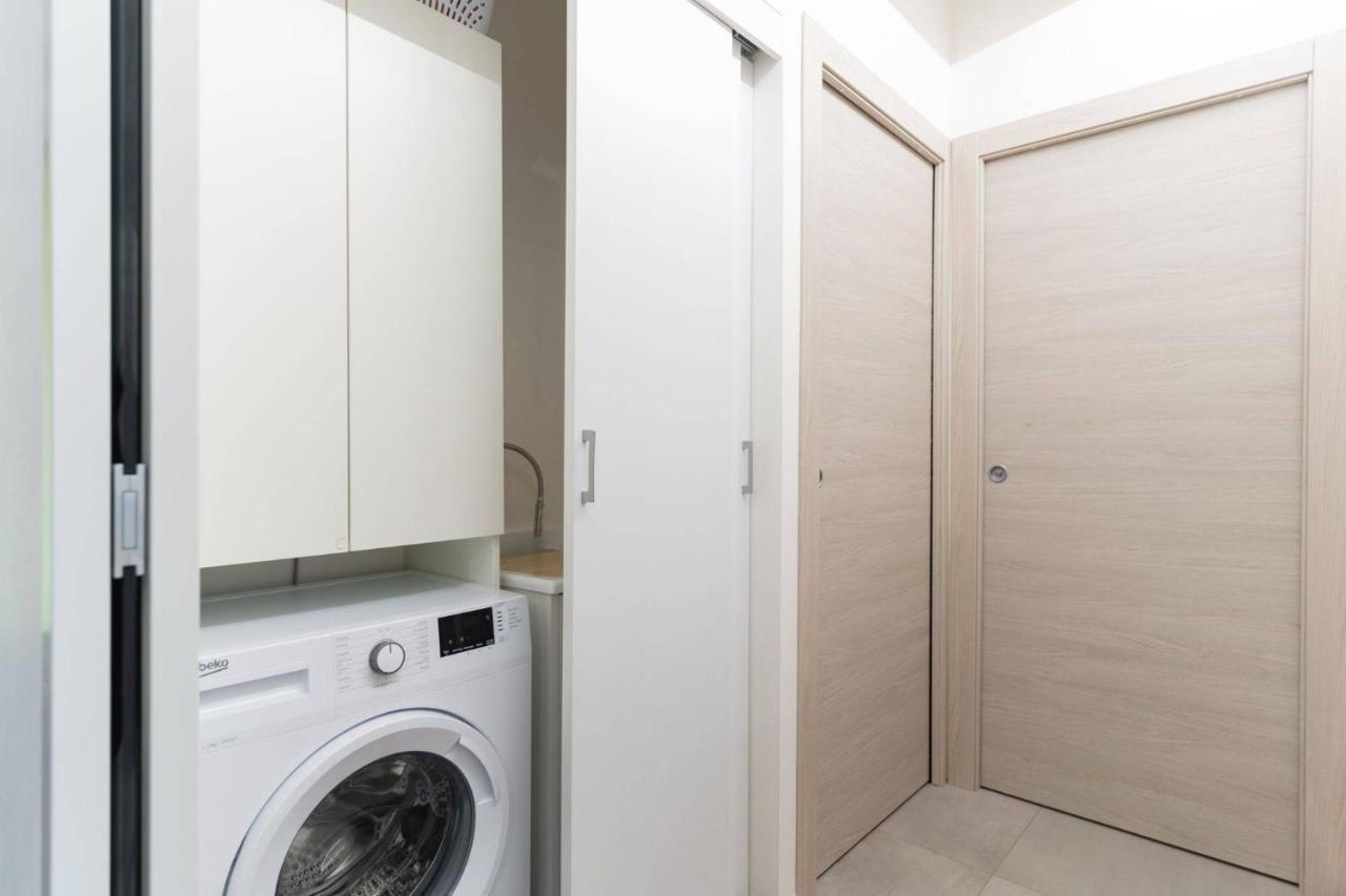 Lovely Modern Apartment モーディカ エクステリア 写真