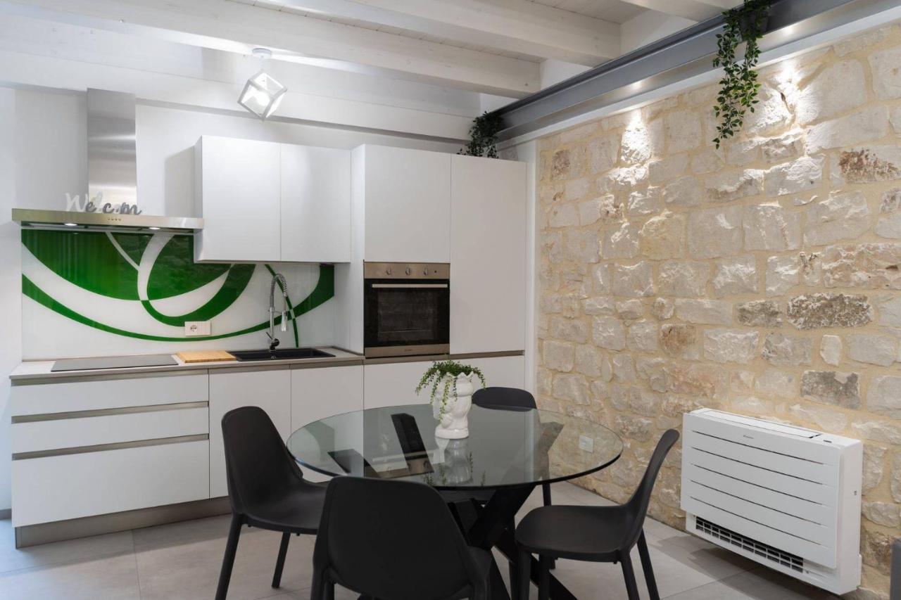 Lovely Modern Apartment モーディカ エクステリア 写真