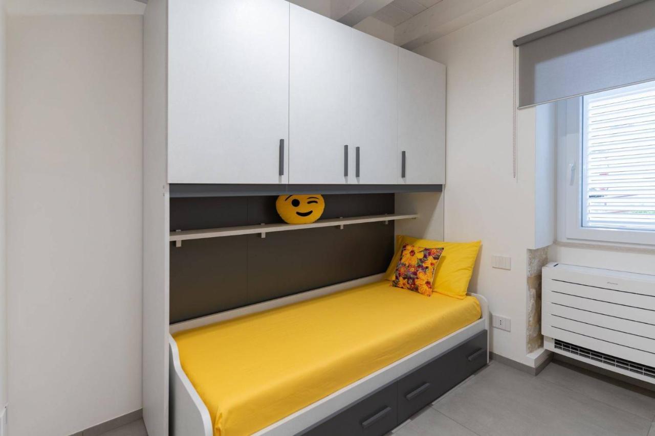 Lovely Modern Apartment モーディカ エクステリア 写真